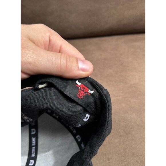 Chicago Bulls Hat New Era Black On Black  one size - Picture 9 of 9